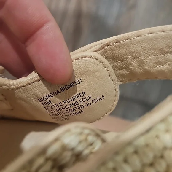 Steve Madden Big Mona Platform Nude Sandals - Picture 5 of 5